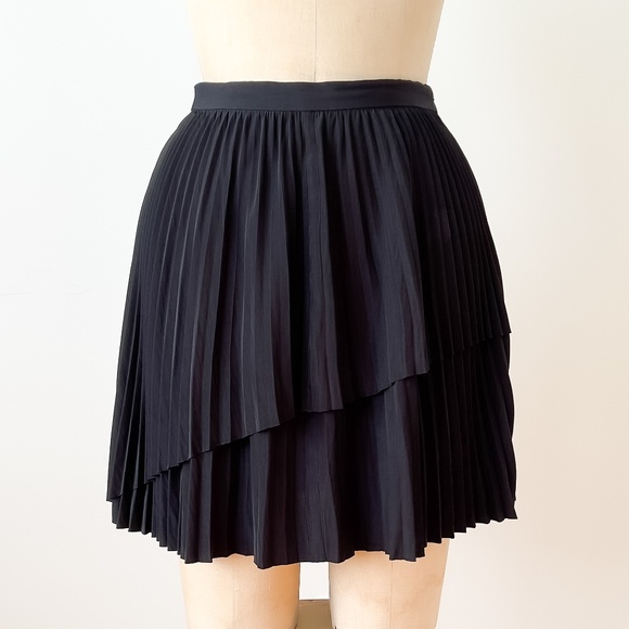 Black Pleated Skater Skirt Aritzia Wilfred Bethuné Whimsigoth Layers - size 4 - Picture 1 of 9